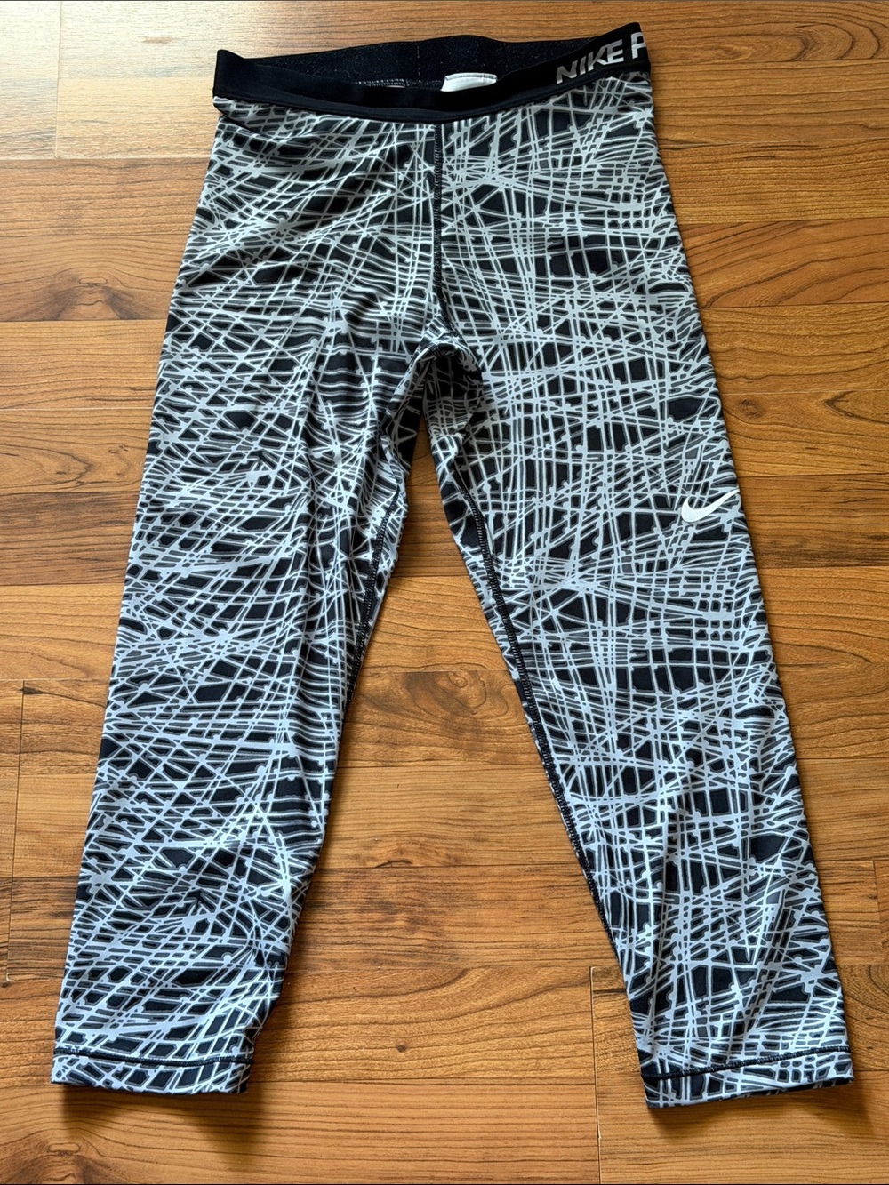Nike Pro Cool Tracer Capri Leggings